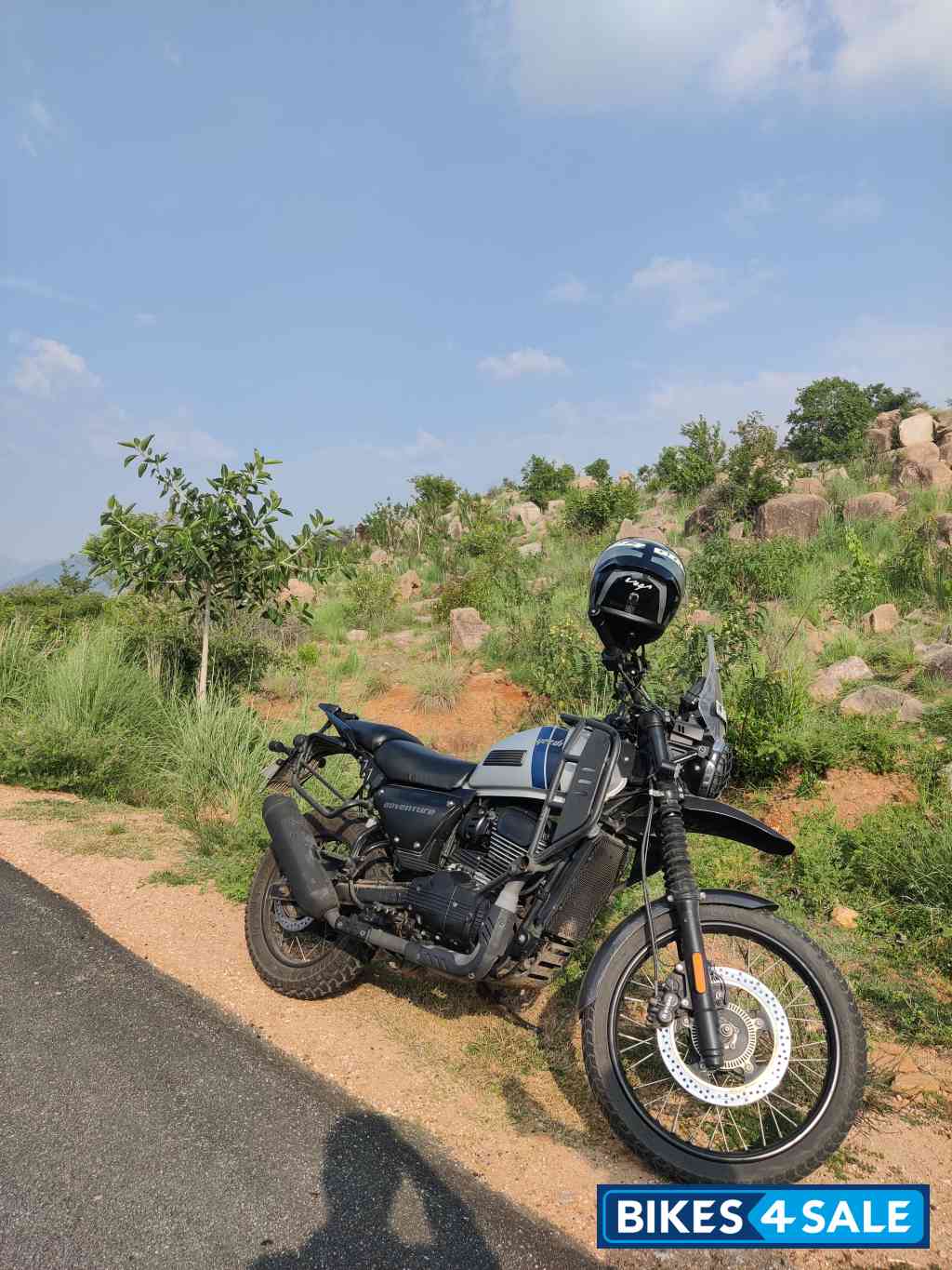 Yezdi Adventure Gloss