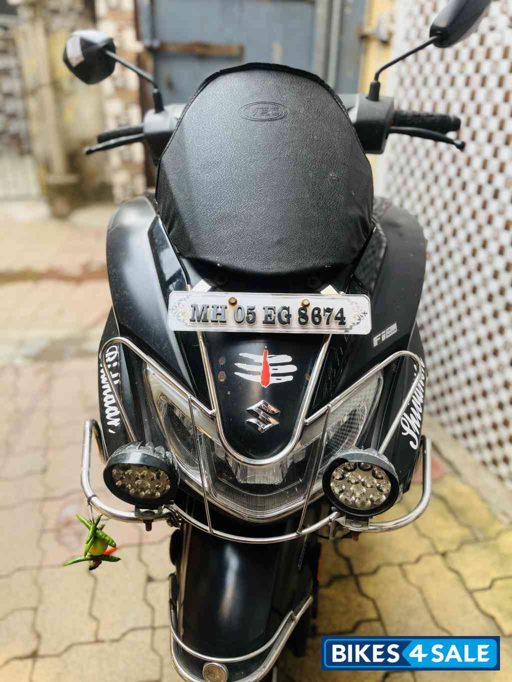 Black Suzuki Burgman Street BS6