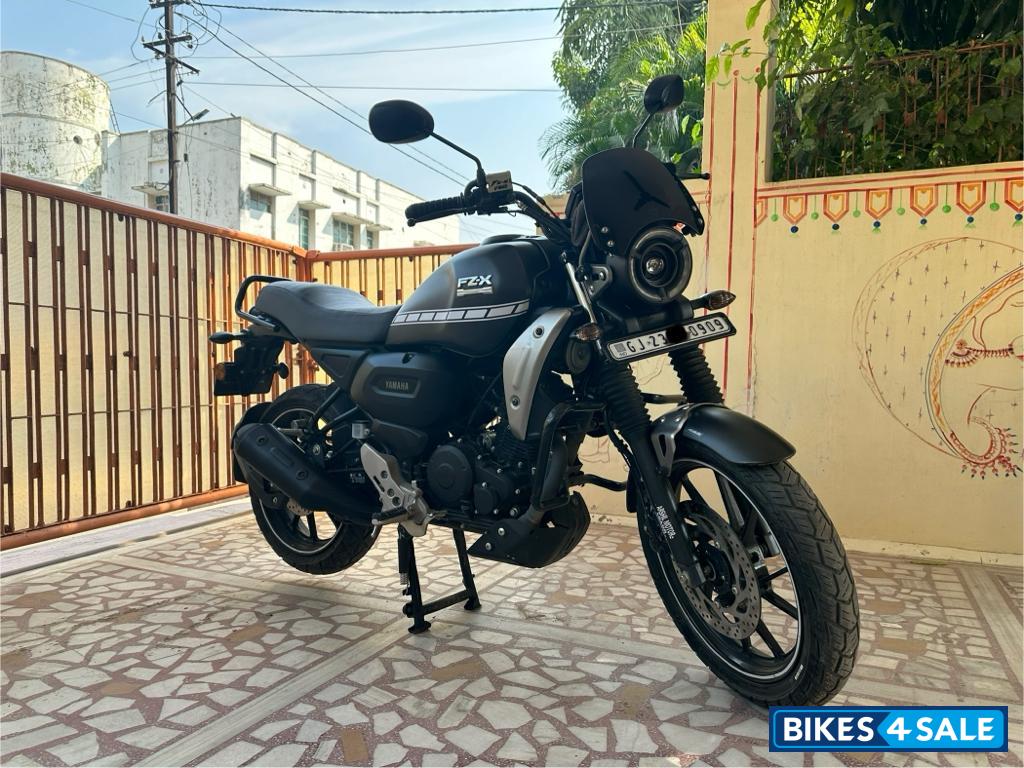 Mate Black Yamaha FZ-X Mate Black Yamaha FZ-X
