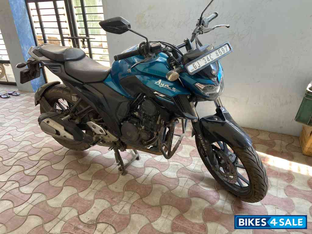 Yamaha FZS 25