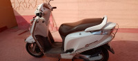 White Honda Aviator