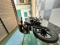 Black-chrome Bajaj Pulsar 150 DTSi