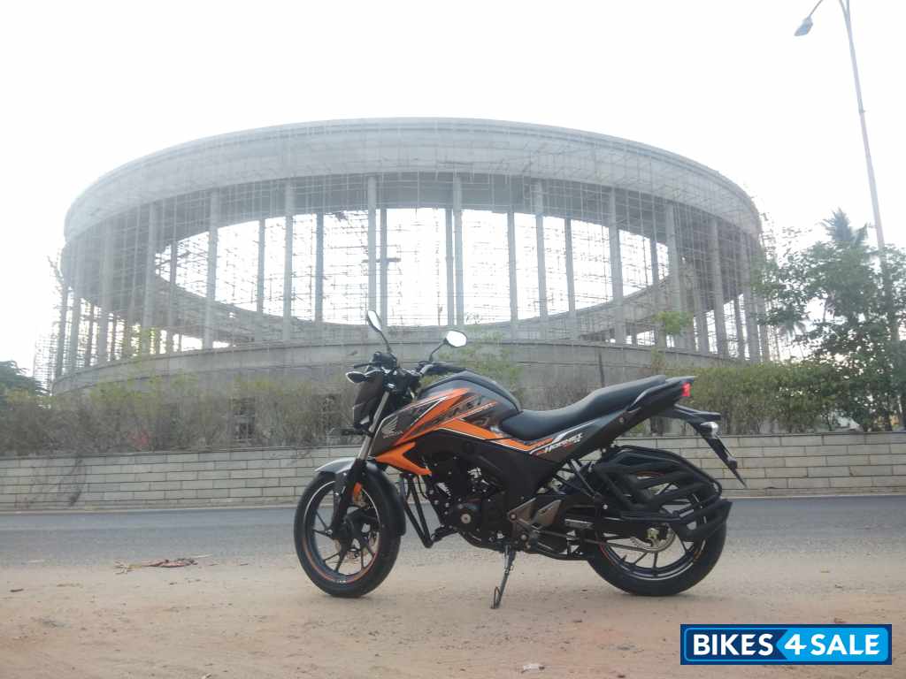 Special Edition Orange Honda CB Hornet 160R