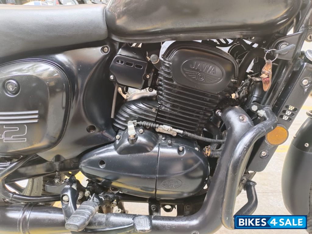 Jawa 42 Dual Channel ABS AllStar Black