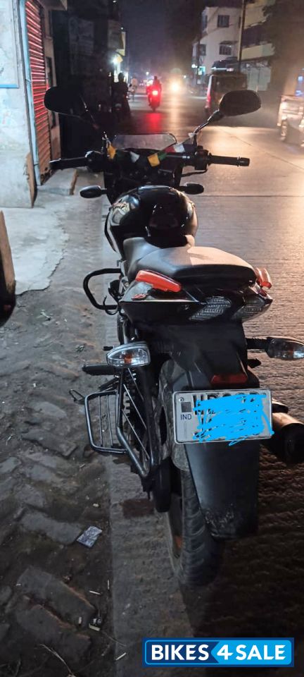 Neon Bajaj Pulsar 125 Split Seat