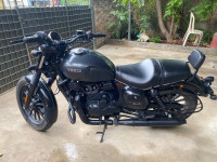Yezdi Roadster Dark 2022 Model