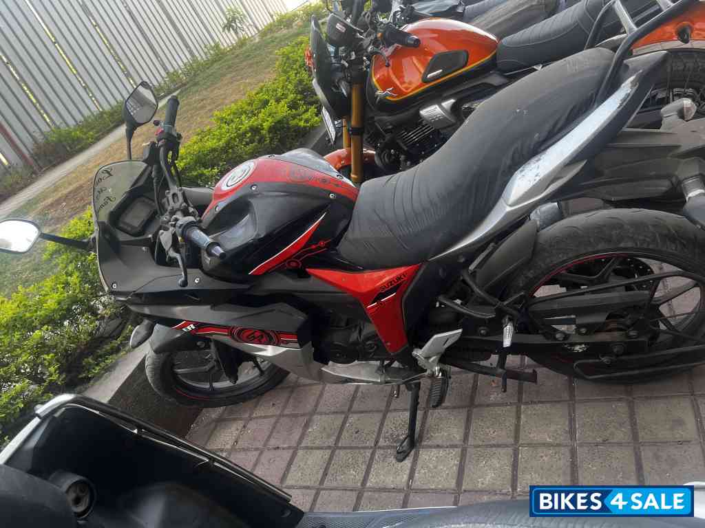 Suzuki Gixxer SF Fi