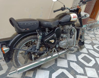 Black Royal Enfield Classic 350