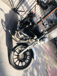 Black Royal Enfield Bullet Electra Twinspark