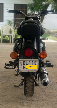 Black Royal Enfield Classic 350