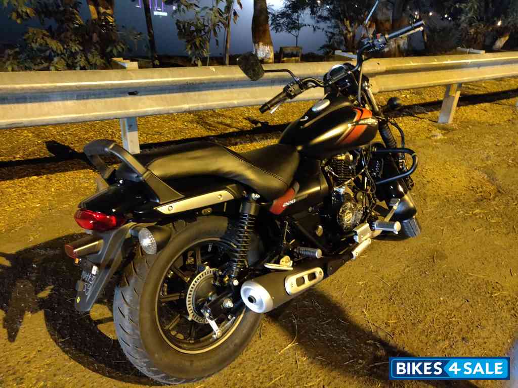Black And Red Bajaj Avenger Street 220 Black And Red Bajaj Avenger Street 220