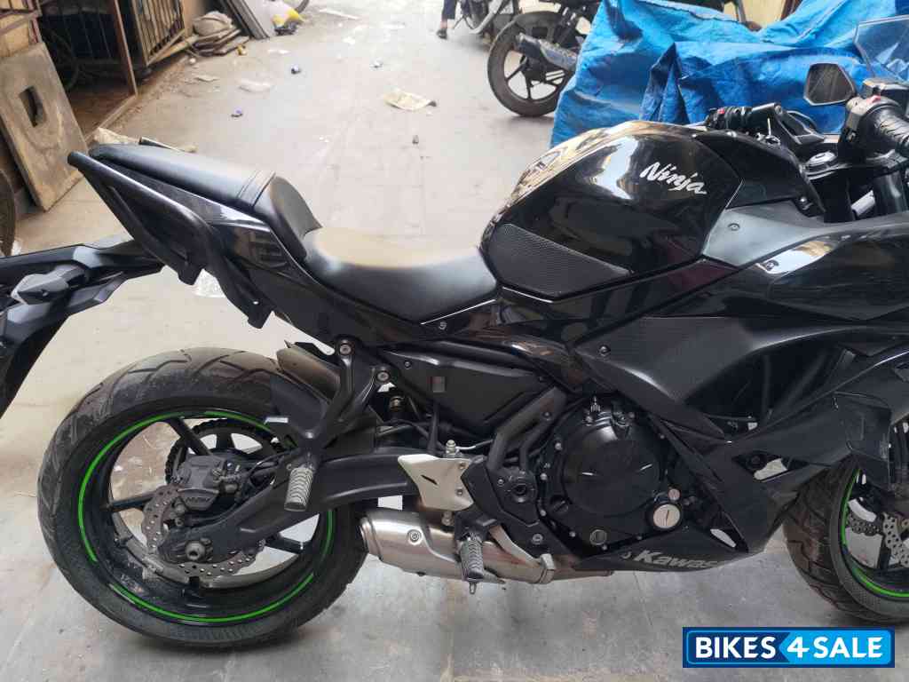 Black Kawasaki Ninja Ninja 650 STD