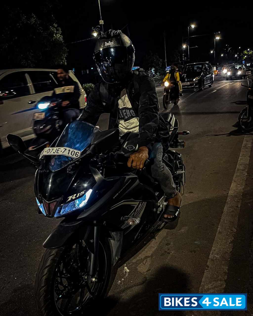 Black Yamaha YZF R15 V3