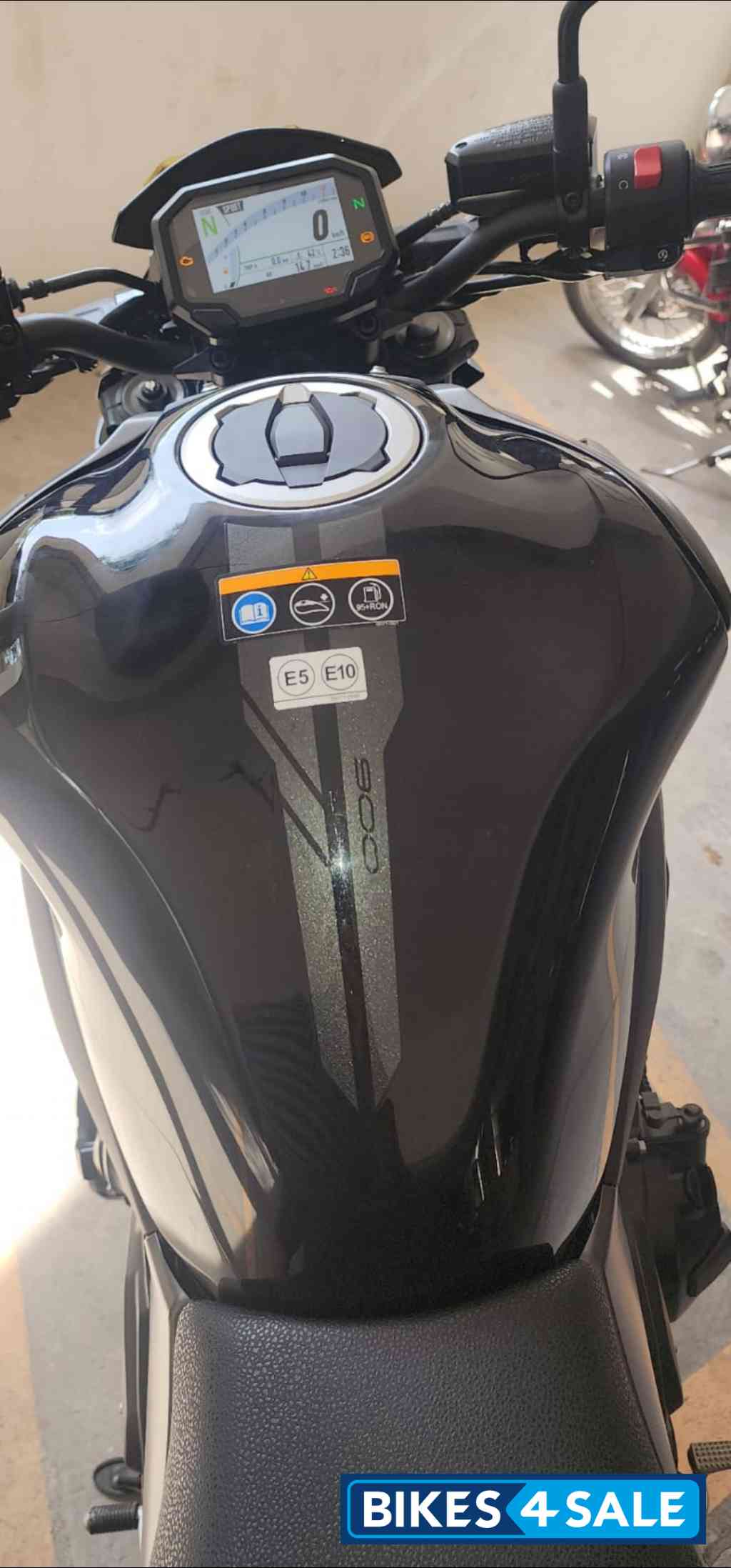 Green Kawasaki Z900 2023