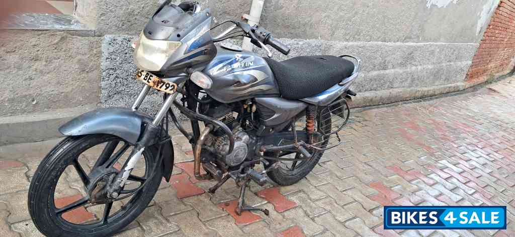 Bajaj Platina 125 DTS-Si