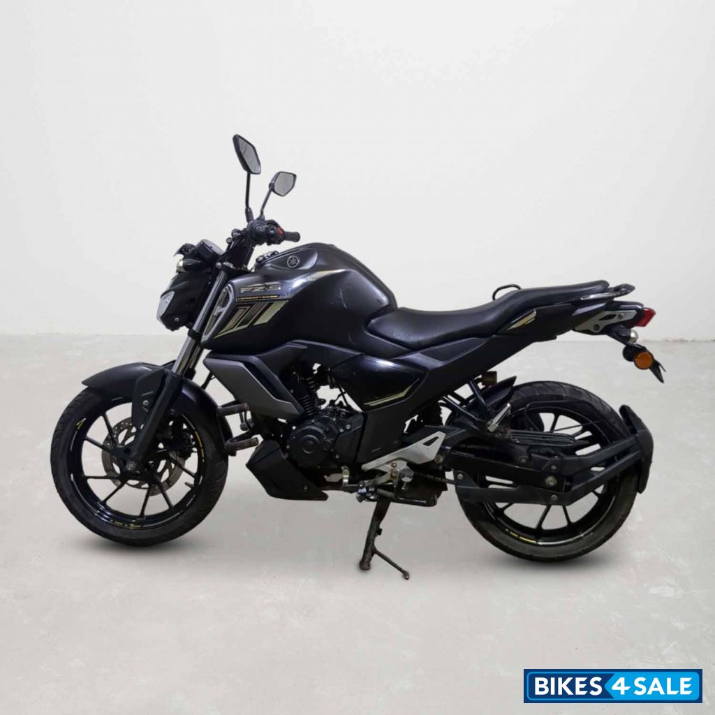 Yamaha FZ-S