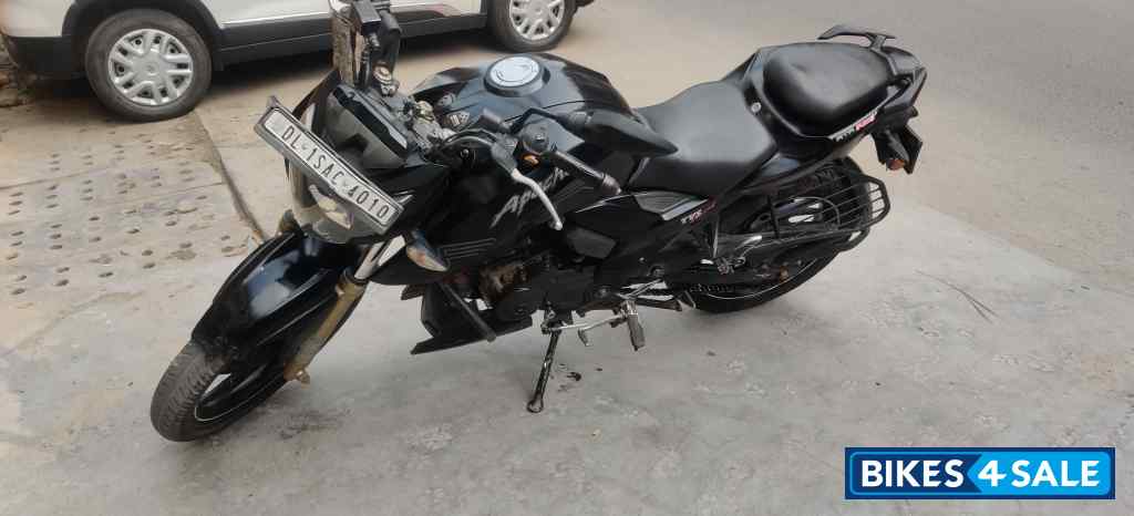 TVS Apache RTR 200 4V