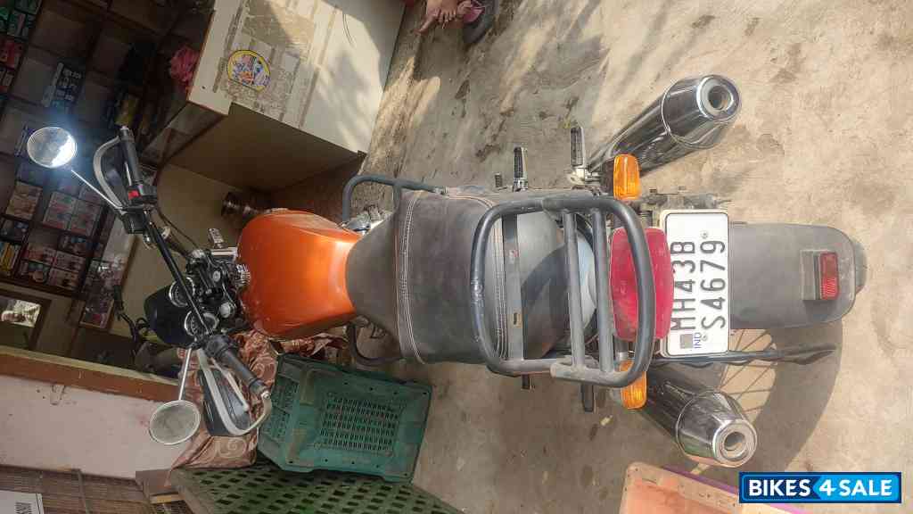 Orange Royal Enfield 2023 Interceptor 650