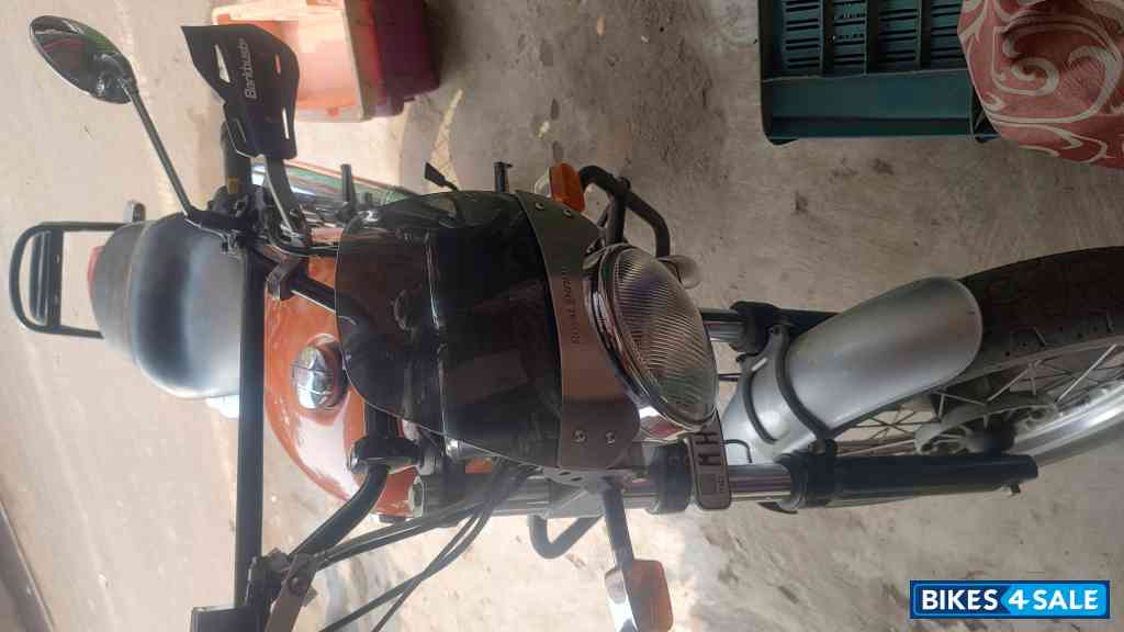 Orange Royal Enfield 2023 Interceptor 650