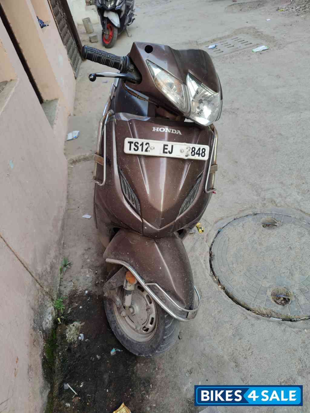 Brown Honda Activa 4G
