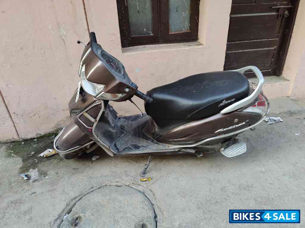 Brown Honda Activa 4G