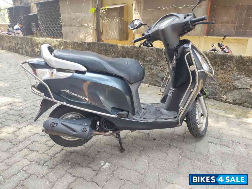 Grey Honda Aviator Grey Honda Aviator