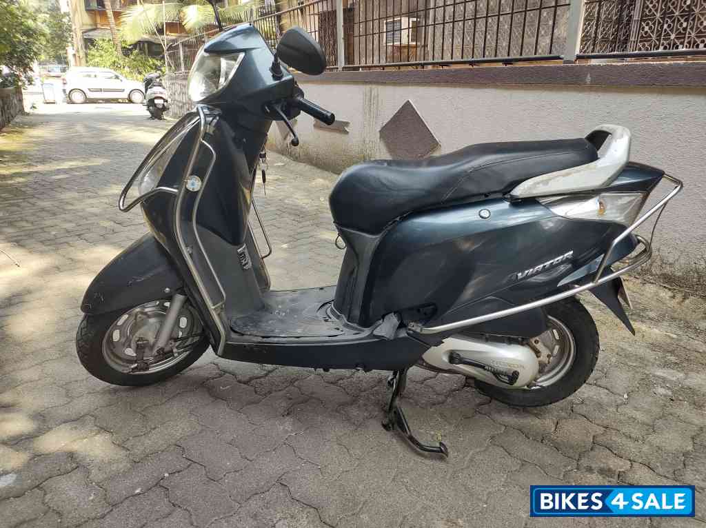 Grey Honda Aviator Grey Honda Aviator