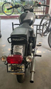 Black Royal Enfield Bullet Standard 350