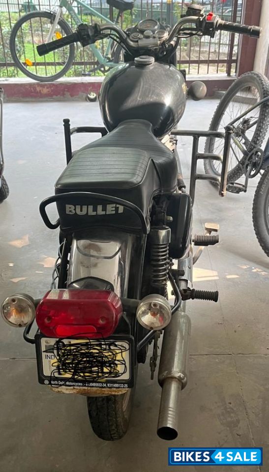 Black Royal Enfield Bullet Standard 350 Black Royal Enfield Bullet Standard 350