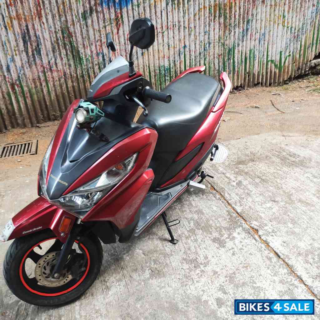 Red Honda Grazia 125 BS6