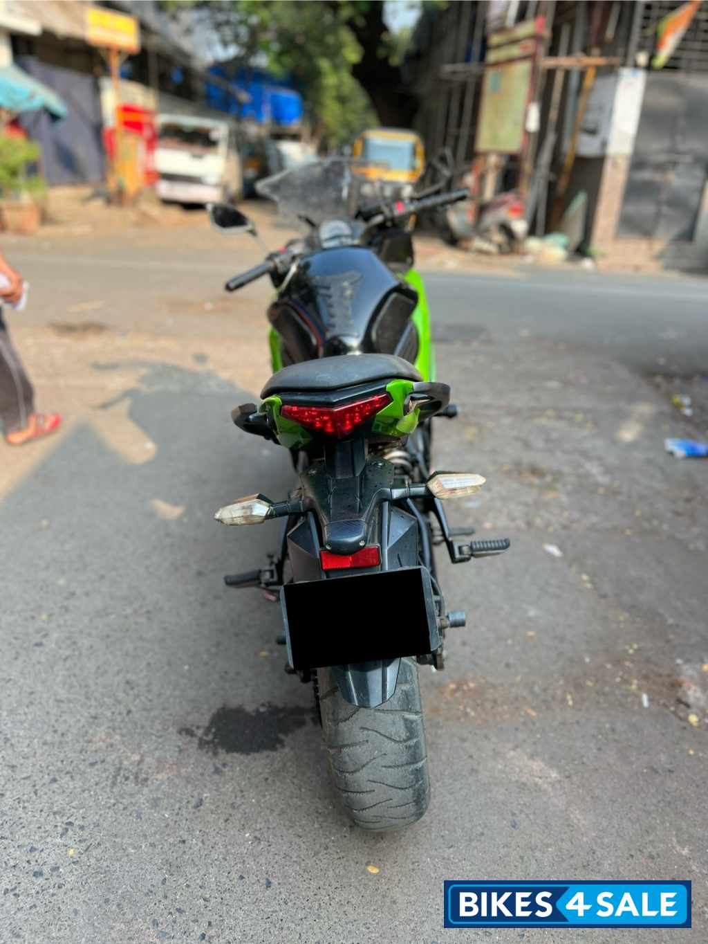 Green Black Kawasaki Ninja 650R