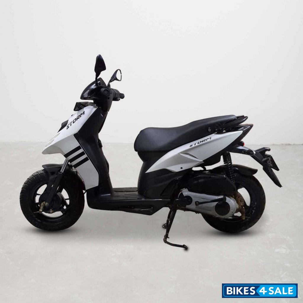 Aprilia Storm 125