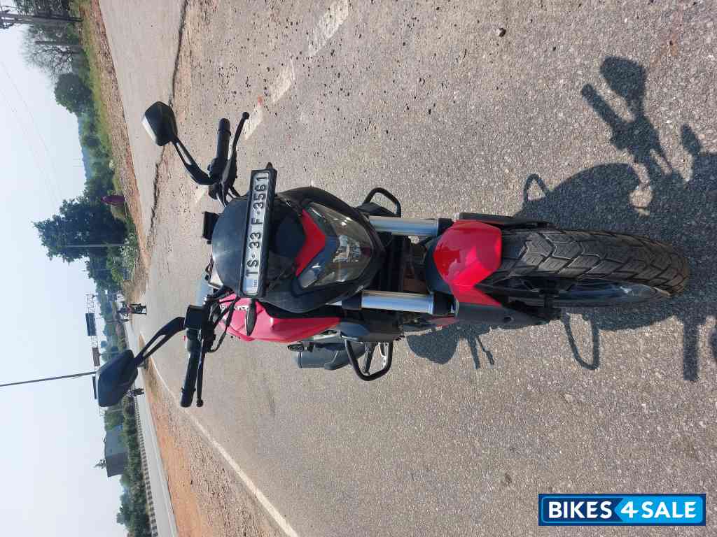 Red Bajaj Dominar 250