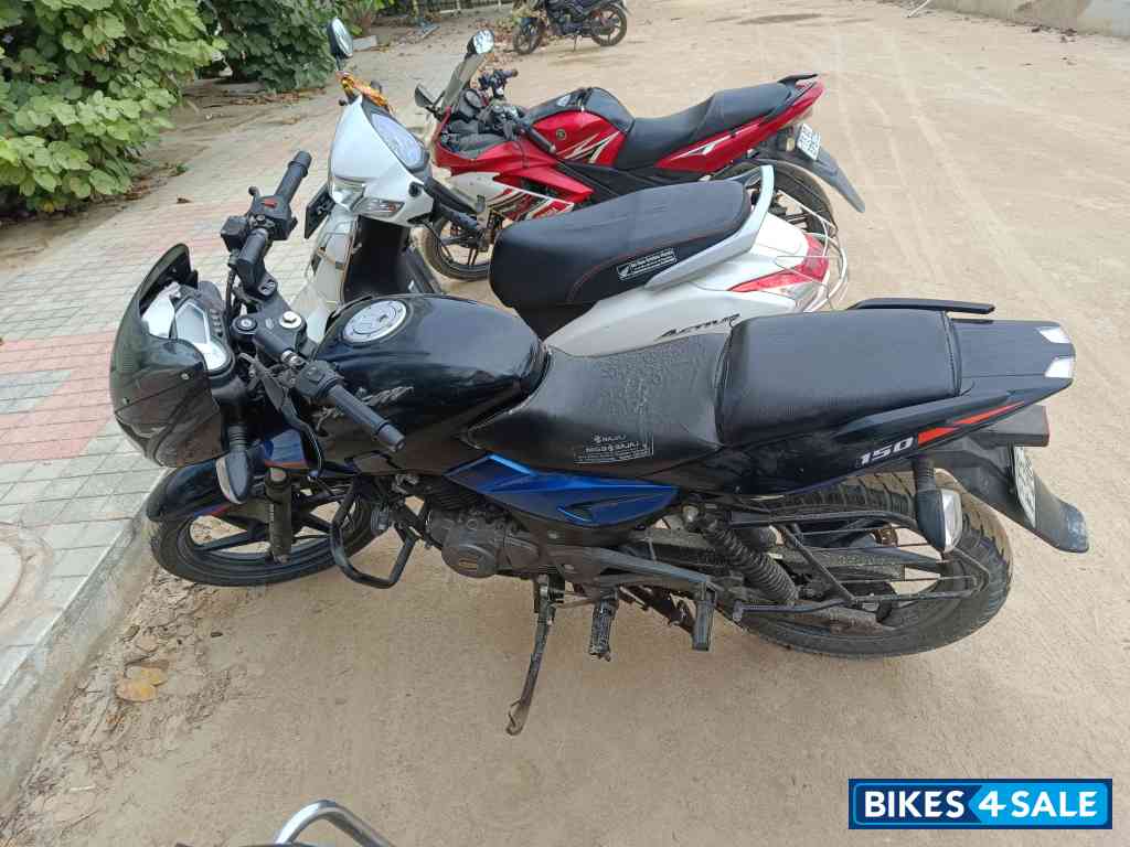 Bajaj Pulsar 150 Twin Disc