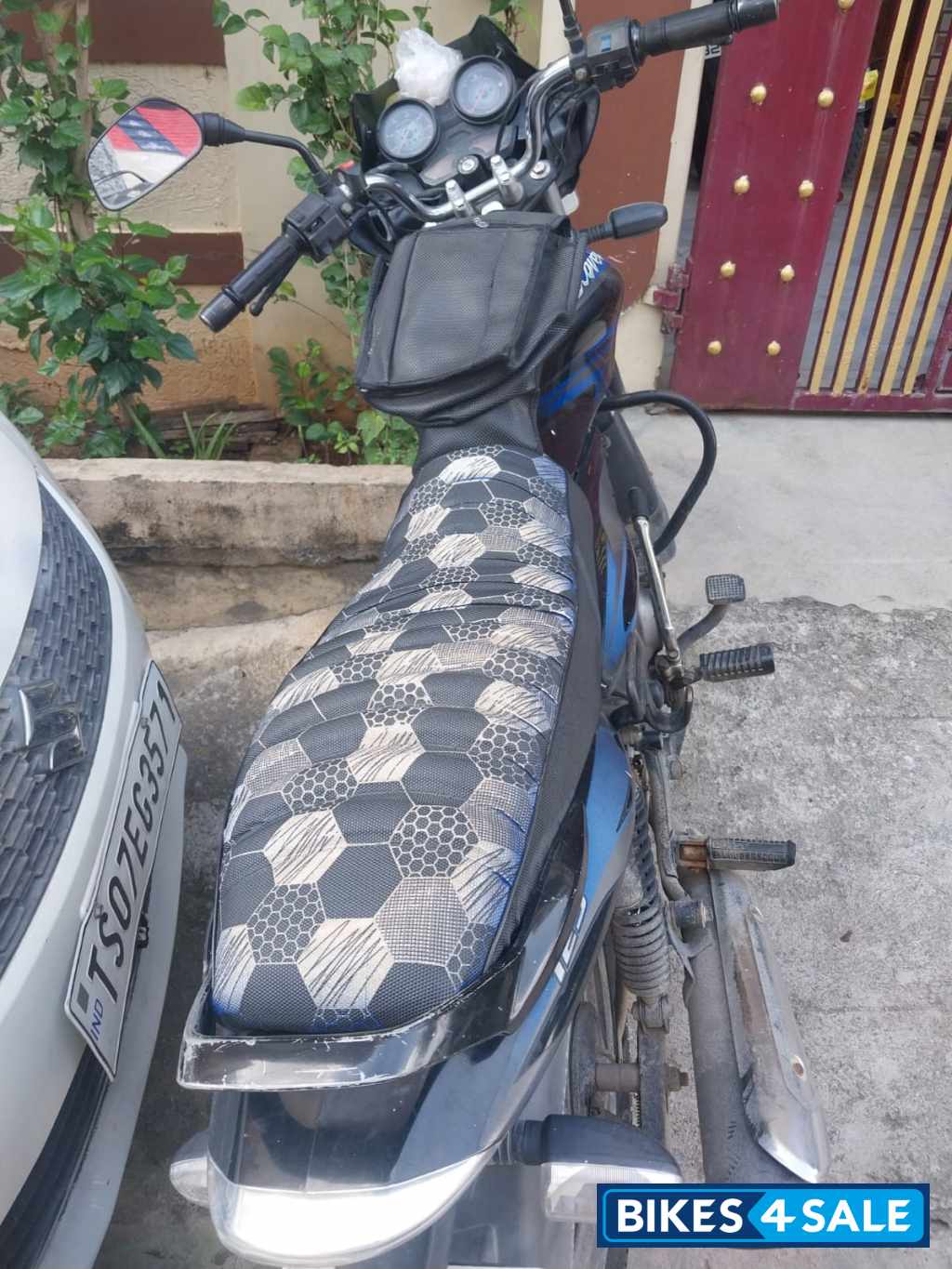 Bajaj Discover 125 ST