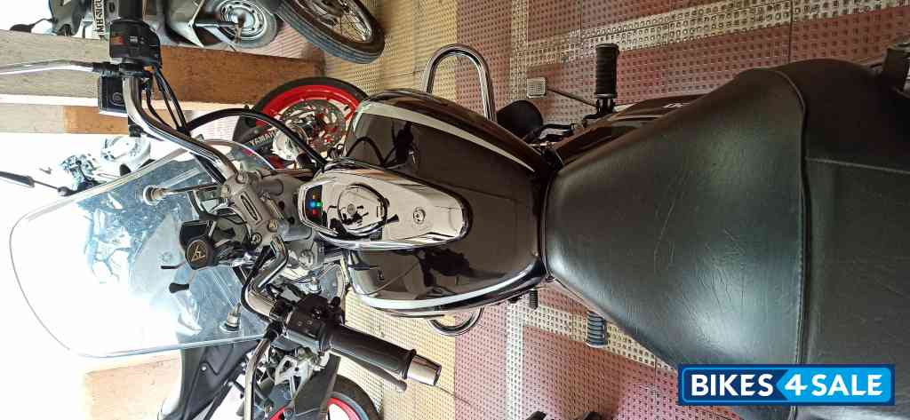 Bajaj Avenger Street 220