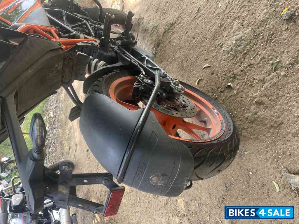 Orange KTM Duke 200