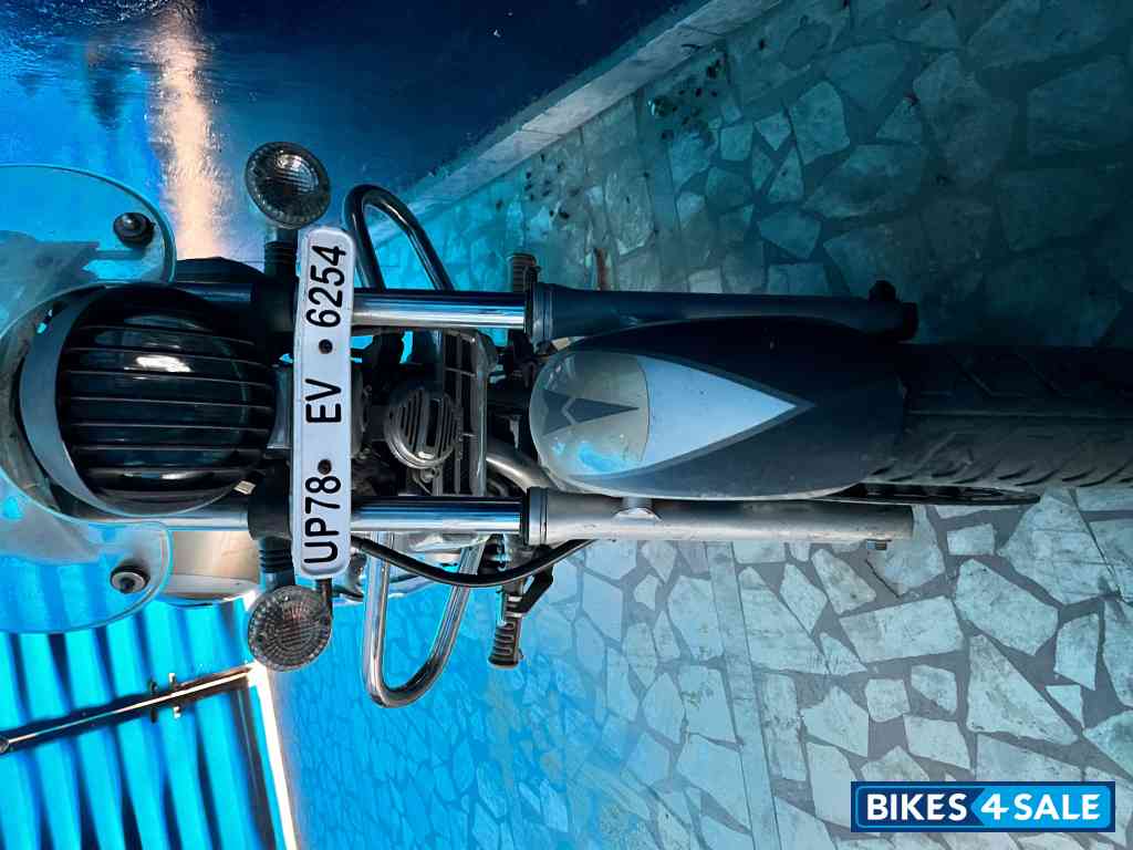 Bajaj Avenger Cruise 220