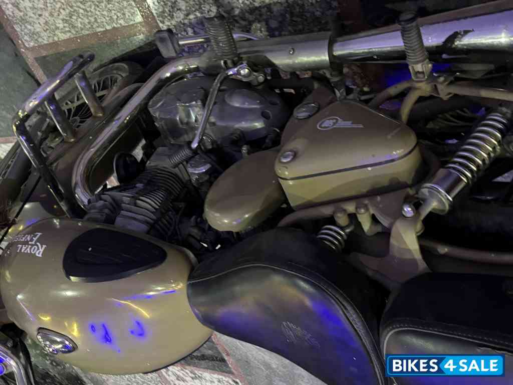 Desert Storm Royal Enfield Classic Desert Storm