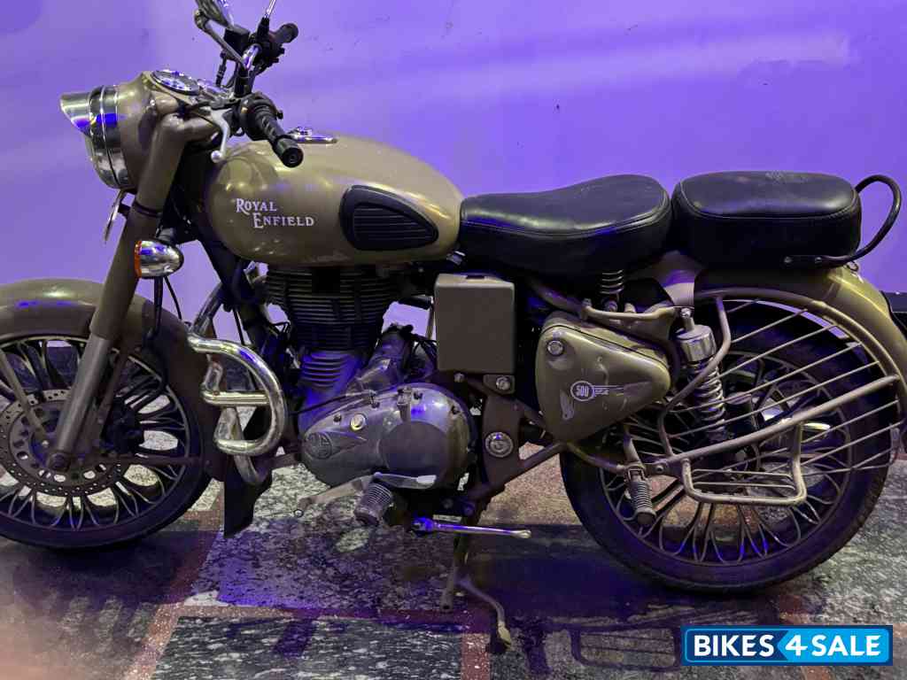Desert Storm Royal Enfield Classic Desert Storm