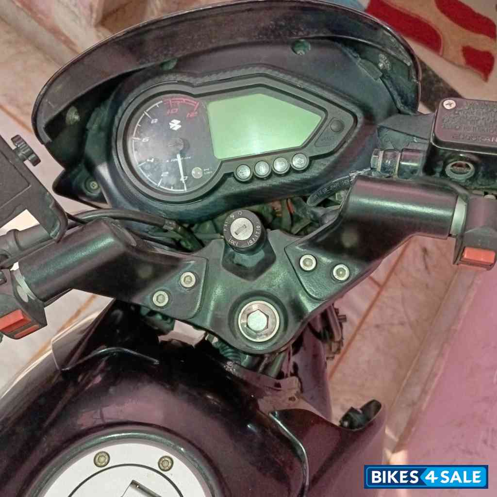 Bajaj Pulsar 125 Neon Disc Single Seat