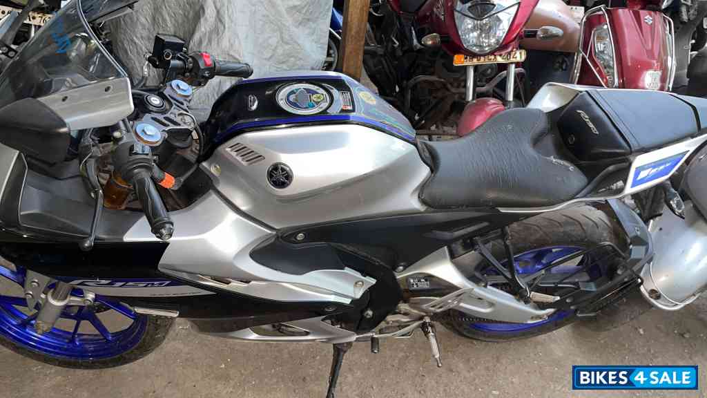Yamaha R15M