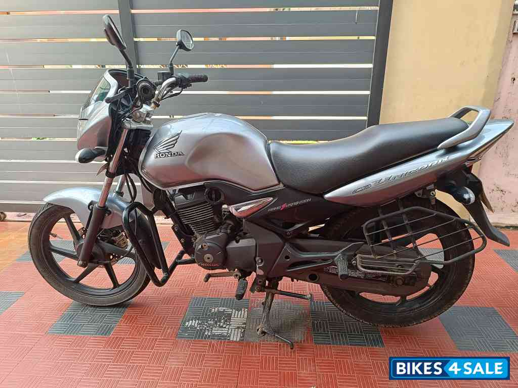 Silver Honda CB Unicorn