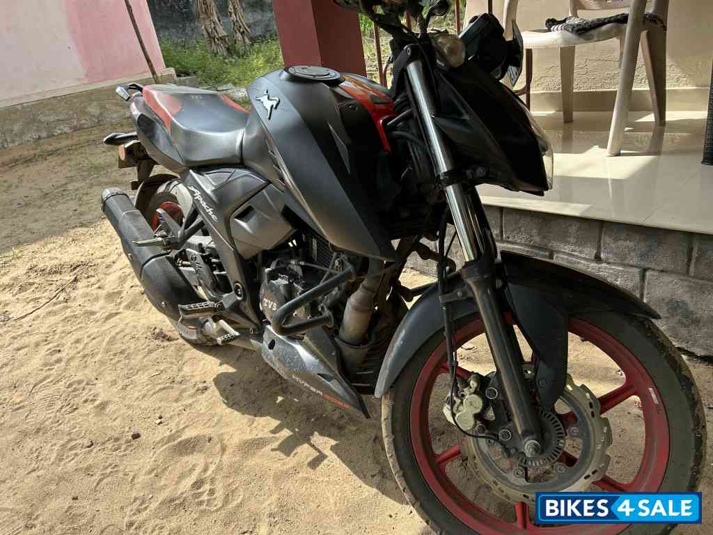 TVS Apache RTR 160 4V Special Edition