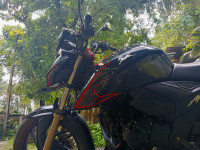 Black TVS Apache RTR 200 4V 2020