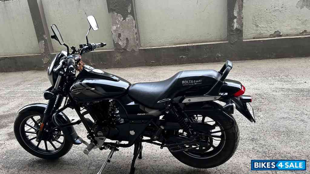 Ebony Black Met Bajaj Avenger Street 160 BS6