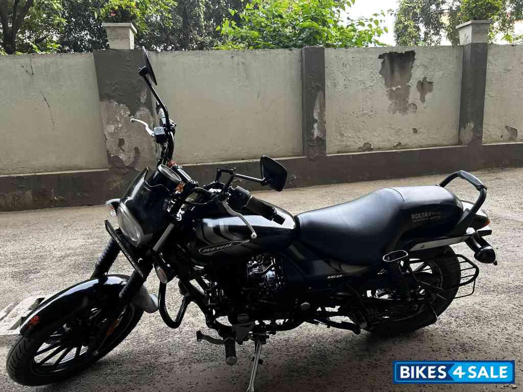 Ebony Black Met Bajaj Avenger Street 160 BS6