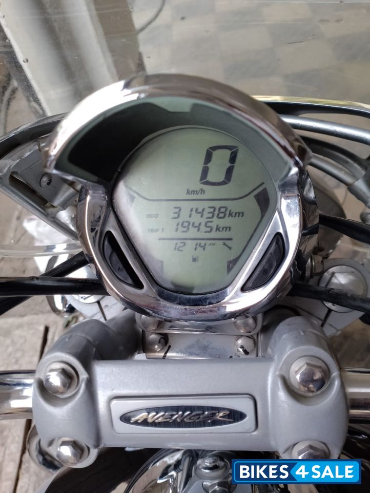 Uburn Black Bajaj Avenger Cruise 220