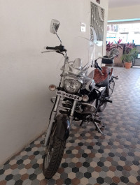 Uburn Black Bajaj Avenger Cruise 220