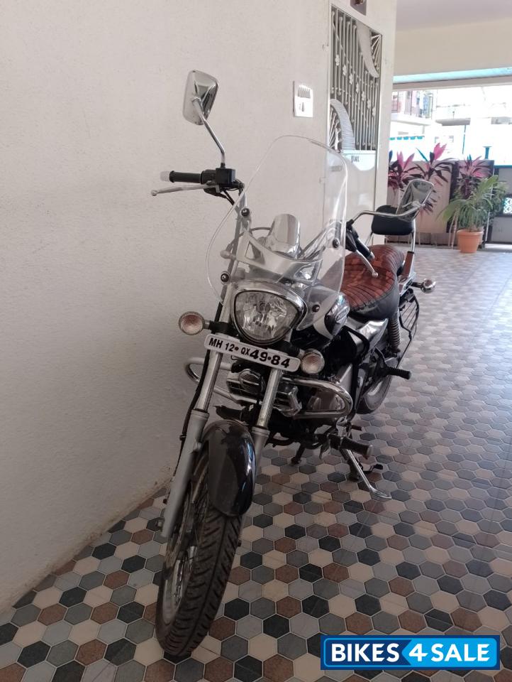 Uburn Black Bajaj Avenger Cruise 220